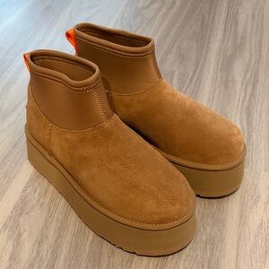 UGG Classic Mini Dipper Platform Chestnut Boots